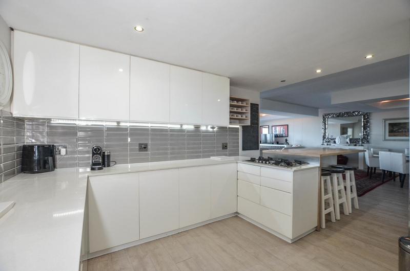 3 Bedroom Property for Sale in Dolphin Beach Western Cape